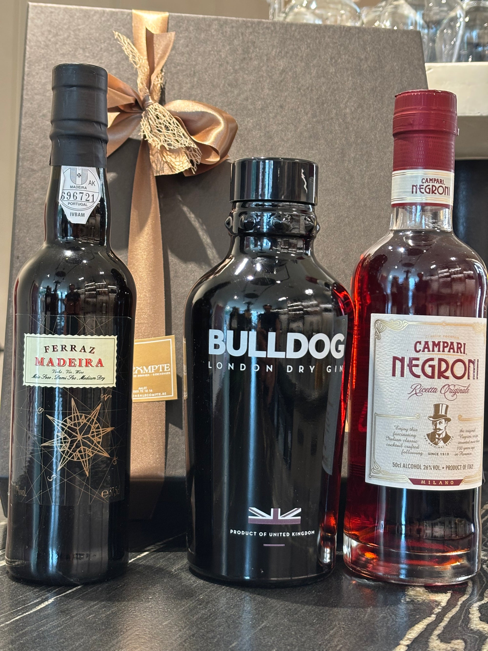Madeira Ferraz - Bulldog Gin - Negroni Campari - Giftbox (3fles)